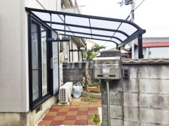雨除け屋根 LIXILスピーネ1階