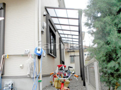 雨除け屋根 LIXILスピーネ1階