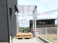 テラス屋根 LIXIL独立式フーゴFテラス1階 人工木ウッドデッキ YKKリウッドデッキ