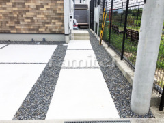 機能門柱 LIXILリクシル アクシィ2型 玄関アプローチ 土間コンクリート バラス砕石目地