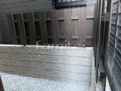 お庭 目隠しフェンス塀 化粧ブロック 勝手口門扉 植栽