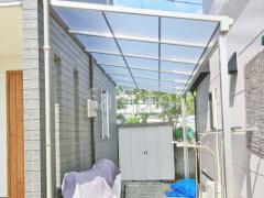 雨除け屋根 人工木材ウッドデッキ